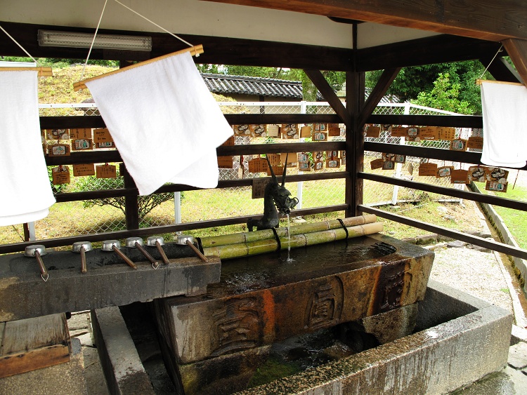 You should wash your hands and mouth before entering a Buddhist temple or a Shinto shrine