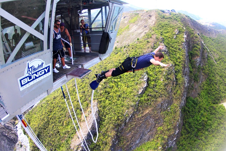 Petr conquering the Nevis Bungy