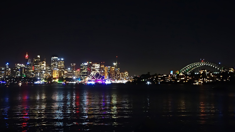 Opera House and Harbour Bridge seen from Cremorne Point Reserve