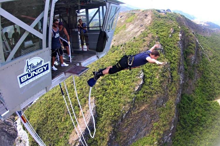 The Nevis is the highest bungee jump in New Zealand (134 metres/440 feet)