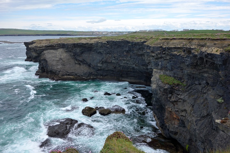 The Cliff Walk follows the beautiful and quiet coast off Kilkee