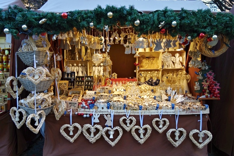 Look for the handmade products made by local producers